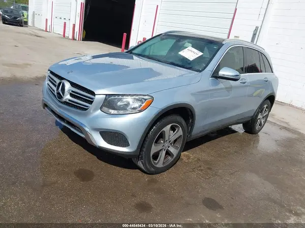 WDC0G4JBXHF194834 2017 MERCEDES-BENZ GLC - Image 2