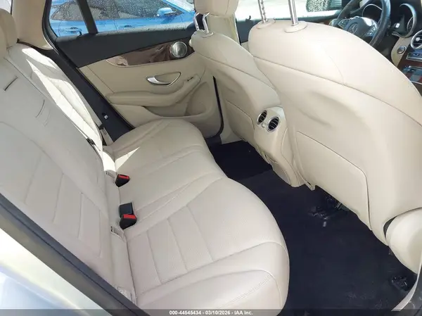 WDC0G4JBXHF194834 2017 MERCEDES-BENZ GLC - Image 8