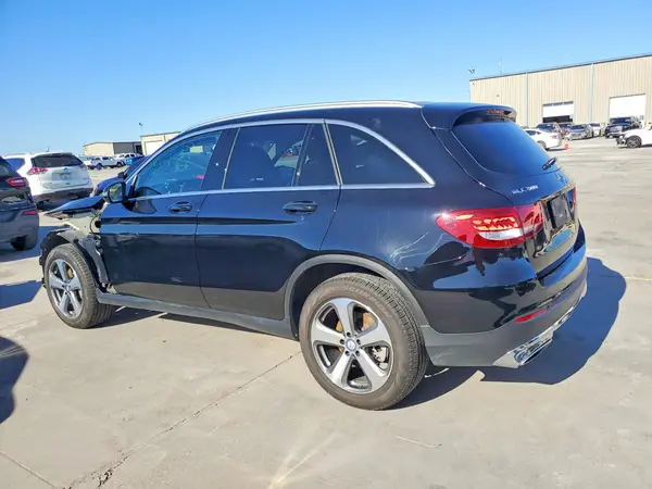 WDC0G4JBXHF197412 2017 MERCEDES-BENZ GLC - Image 2