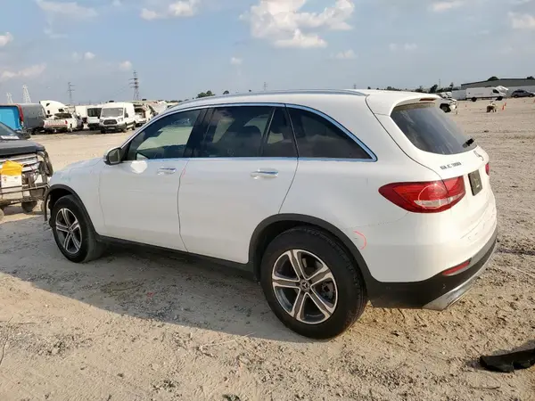 WDC0G4JBXHF210305 2017 MERCEDES-BENZ GLC - Image 2
