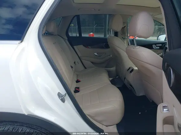 WDC0G4JBXHF221983 2017 MERCEDES-BENZ GLC - Image 8