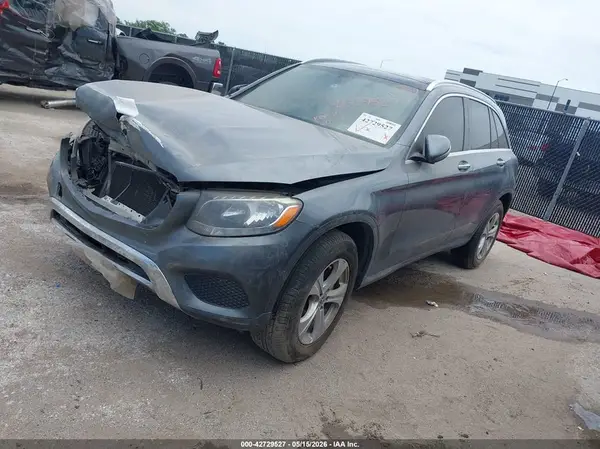 WDC0G4JBXHF223989 2017 MERCEDES-BENZ GLC - Image 2