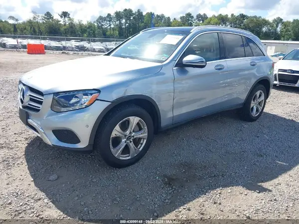 WDC0G4JBXHF254630 2017 MERCEDES-BENZ GLC - Image 2