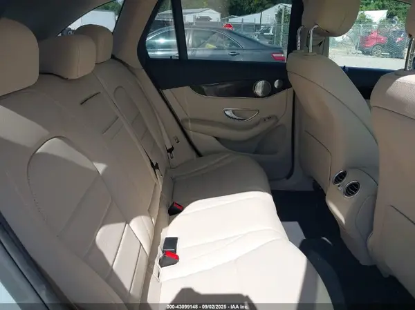 WDC0G4JBXHF254630 2017 MERCEDES-BENZ GLC - Image 8