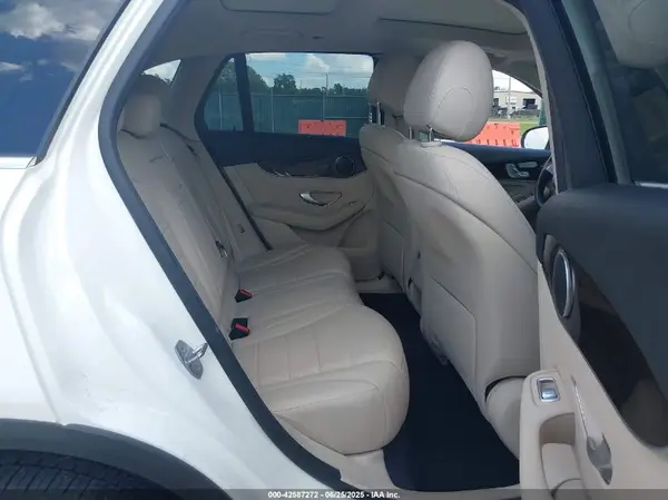 WDC0G4JBXHF263828 2017 MERCEDES-BENZ GLC - Image 8