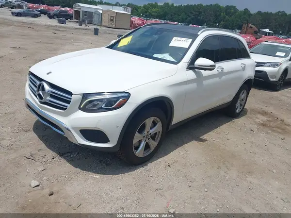WDC0G4JBXJV014831 2018 MERCEDES-BENZ GLC - Image 2