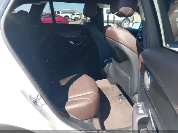 WDC0G4JBXJV015557 2018 MERCEDES-BENZ GLC - Image 8
