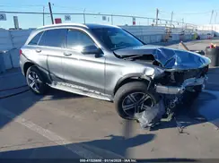 WDC0G4JBXJV019852 2018 MERCEDES-BENZ GLC
