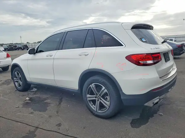 WDC0G4JBXJV021360 2018 MERCEDES-BENZ GLC - Image 2