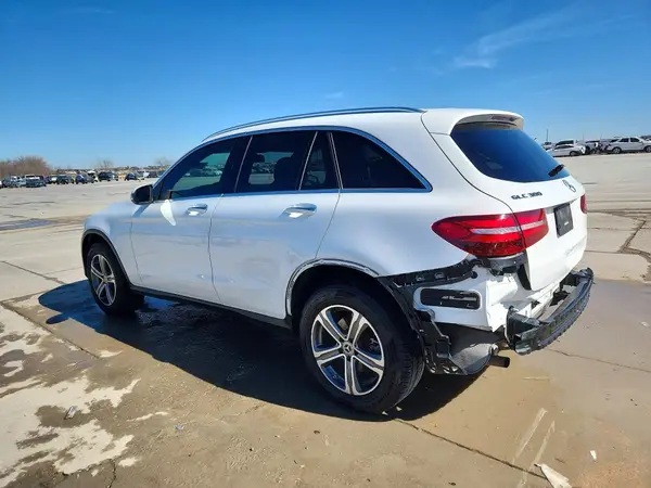 WDC0G4JBXJV024310 2018 MERCEDES-BENZ GLC - Image 2