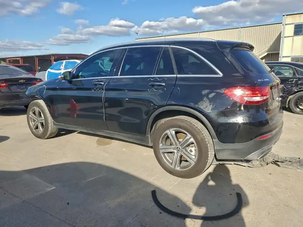 WDC0G4JBXJV024923 2018 MERCEDES-BENZ GLC - Image 2