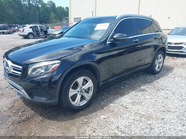 WDC0G4JBXJV037249 2018 MERCEDES-BENZ GLC - Image 2