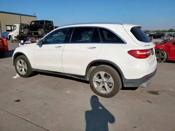 WDC0G4JBXJV053533 2018 MERCEDES-BENZ GLC - Image 2