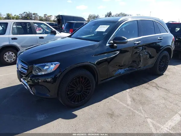 WDC0G4JBXJV054360 2018 MERCEDES-BENZ GLC - Image 2