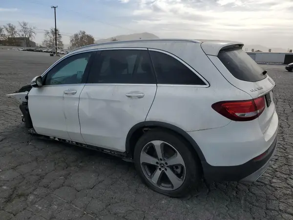 WDC0G4JBXJV055217 2018 MERCEDES-BENZ GLC - Image 2