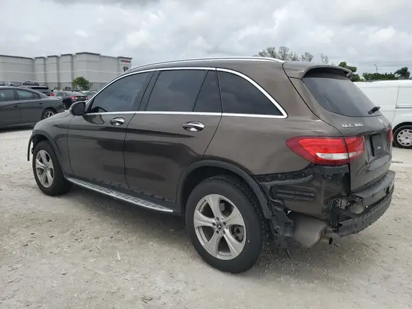 WDC0G4JBXJV060367 2018 MERCEDES-BENZ GLC - Image 2
