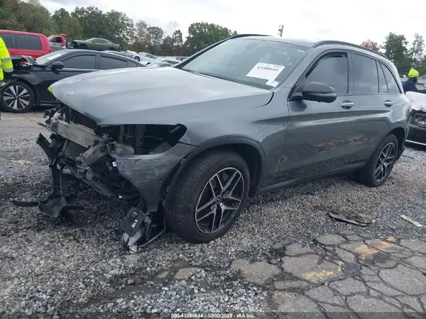 WDC0G4JBXJV061213 2018 MERCEDES-BENZ GLC - Image 2