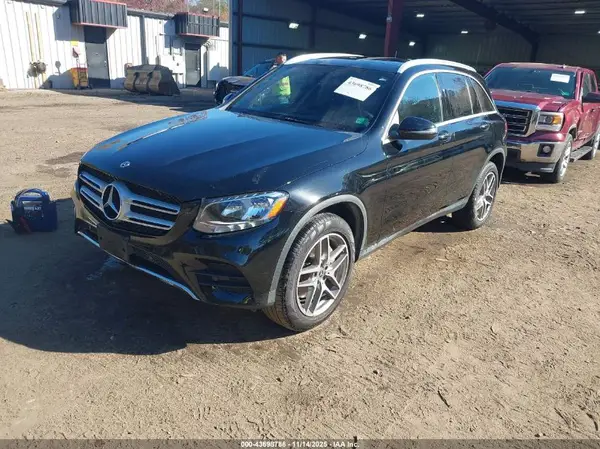WDC0G4JBXJV063639 2018 MERCEDES-BENZ GLC - Image 2