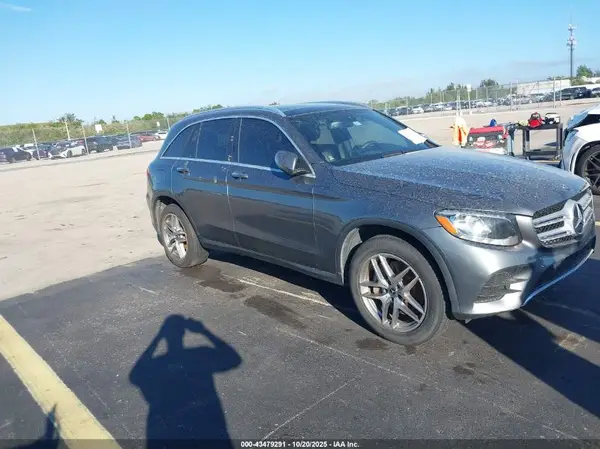 WDC0G4JBXJV068548 2018 MERCEDES-BENZ GLC - Image 1