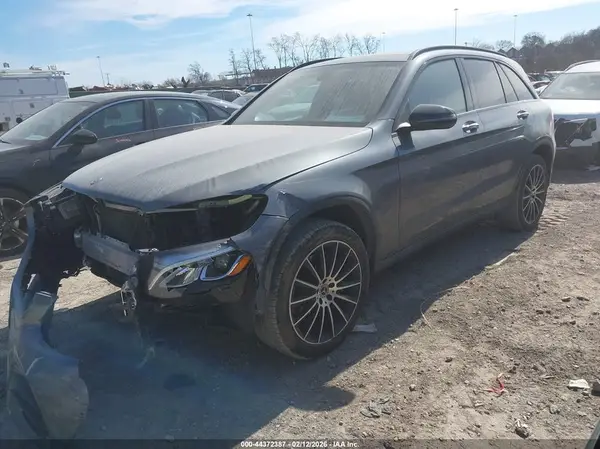 WDC0G4JBXJV074561 2018 MERCEDES-BENZ GLC - Image 2