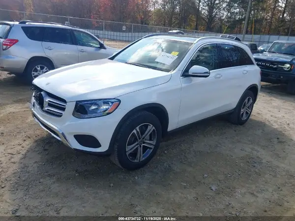 WDC0G4JBXJV078643 2018 MERCEDES-BENZ GLC - Image 2