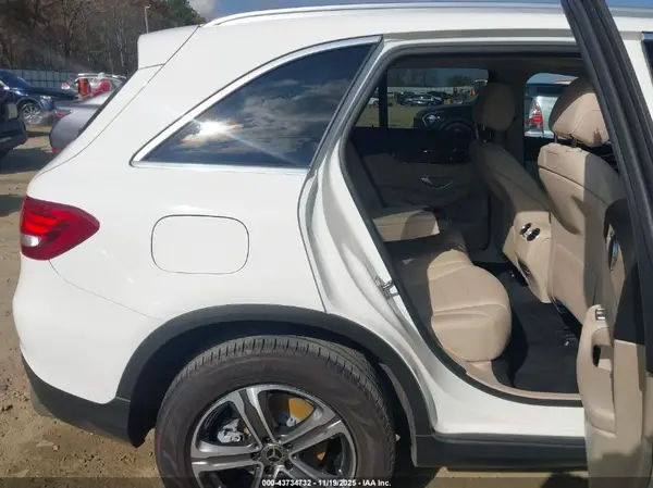 WDC0G4JBXJV078643 2018 MERCEDES-BENZ GLC - Image 8