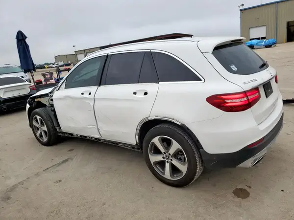 WDC0G4JBXJV078738 2018 MERCEDES-BENZ GLC - Image 2