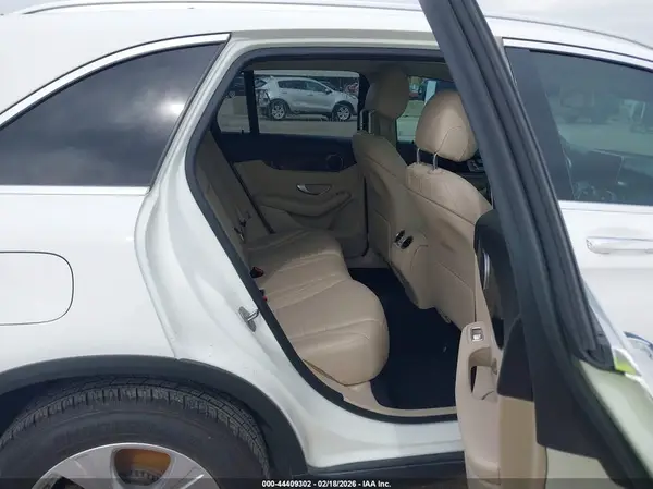 WDC0G4JBXJV079405 2018 MERCEDES-BENZ GLC - Image 8