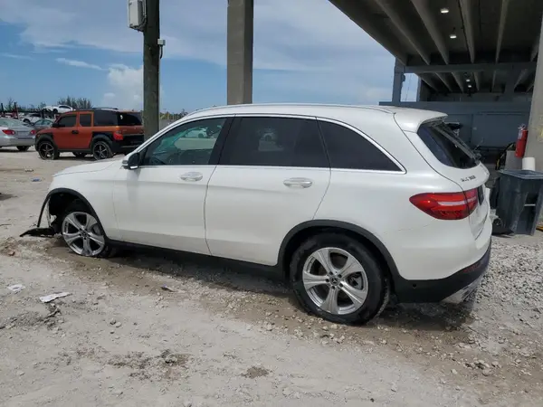 WDC0G4JBXJV092705 2018 MERCEDES-BENZ GLC - Image 2