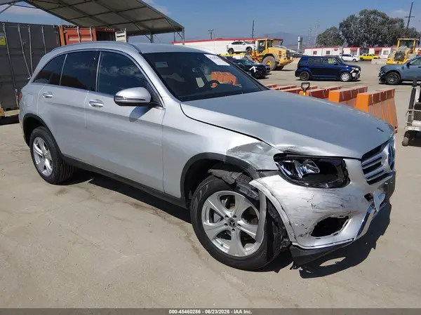 WDC0G4JBXJV093806 2018 MERCEDES-BENZ GLC - Image 1