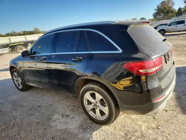 WDC0G4JBXJV105839 2018 MERCEDES-BENZ GLC - Image 2