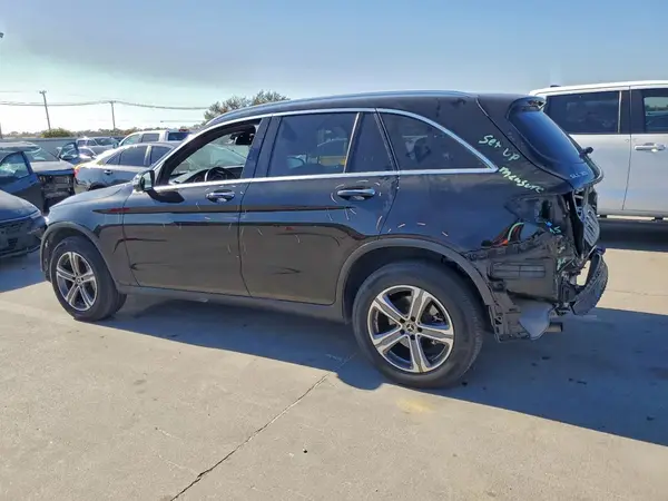WDC0G4JBXKF574439 2019 MERCEDES-BENZ GLC - Image 2