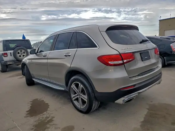 WDC0G4JBXKF629102 2019 MERCEDES-BENZ GLC - Image 2
