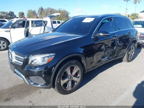 WDC0G4JBXKV117989 2019 MERCEDES-BENZ GLC - Image 2