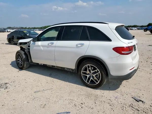 WDC0G4JBXKV121573 2019 MERCEDES-BENZ GLC - Image 2