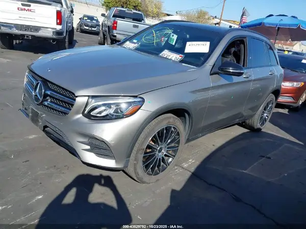 WDC0G4JBXKV127048 2019 MERCEDES-BENZ GLC - Image 2