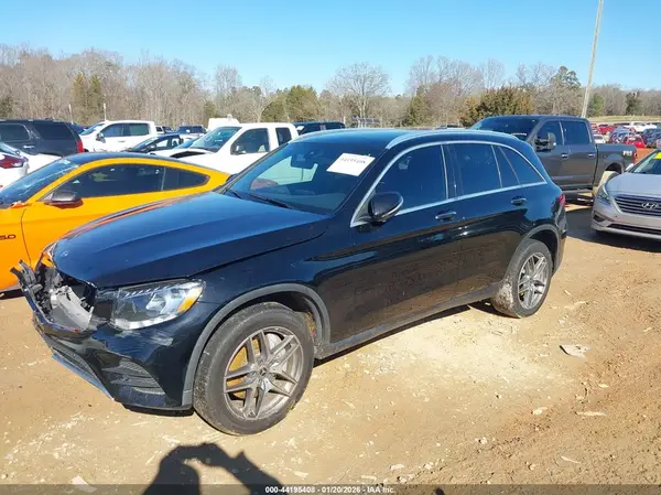 WDC0G4JBXKV127583 2019 MERCEDES-BENZ GLC - Image 2