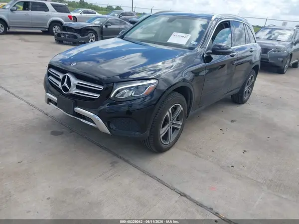 WDC0G4JBXKV136512 2019 MERCEDES-BENZ GLC - Image 2