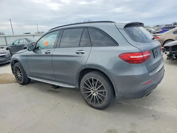 WDC0G4JBXKV138647 2019 MERCEDES-BENZ GLC - Image 2