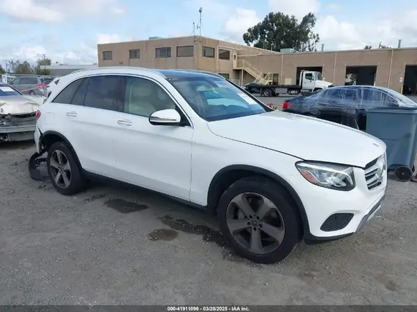 WDC0G4JBXKV139670 2019 MERCEDES-BENZ GLC - Image 1