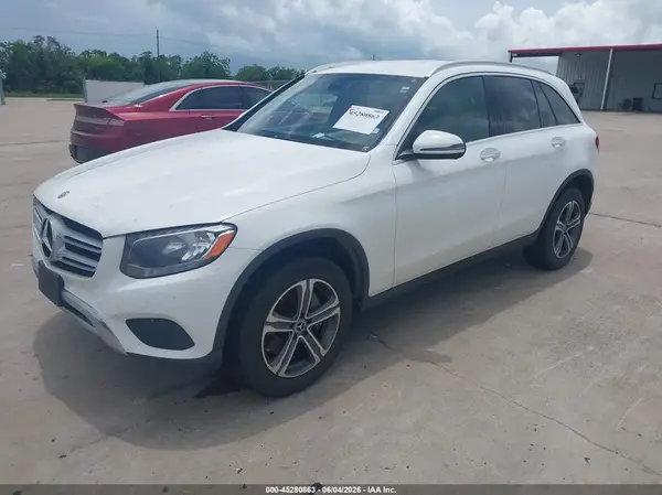 WDC0G4JBXKV141967 2019 MERCEDES-BENZ GLC - Image 2