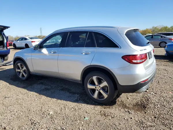 WDC0G4KB0GF010126 2016 MERCEDES-BENZ GLC - Image 2