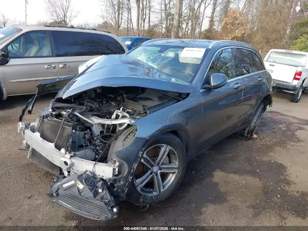 WDC0G4KB0GF055888 2016 MERCEDES-BENZ GLC - Image 2