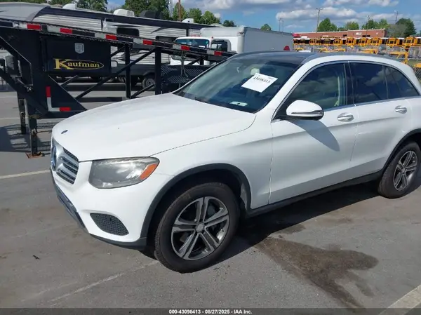 WDC0G4KB0GF102580 2016 MERCEDES-BENZ GLC - Image 2