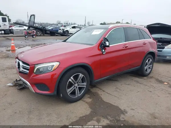 WDC0G4KB0GF103812 2016 MERCEDES-BENZ GLC - Image 2