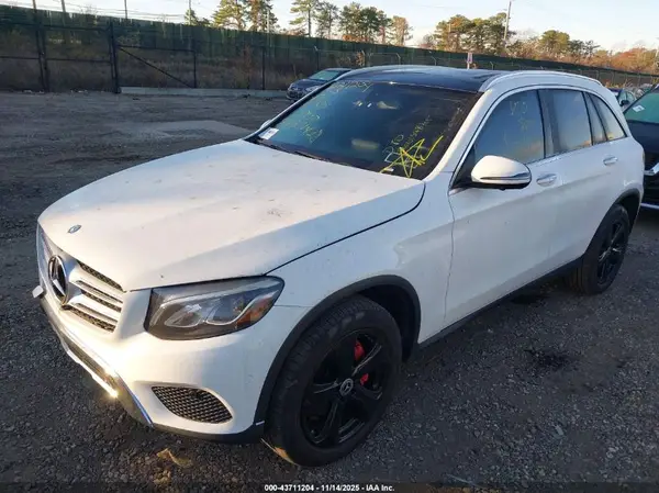 WDC0G4KB0HF118408 2017 MERCEDES-BENZ GLC - Image 2