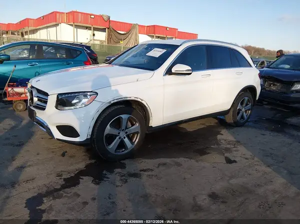 WDC0G4KB0HF130252 2017 MERCEDES-BENZ GLC - Image 2