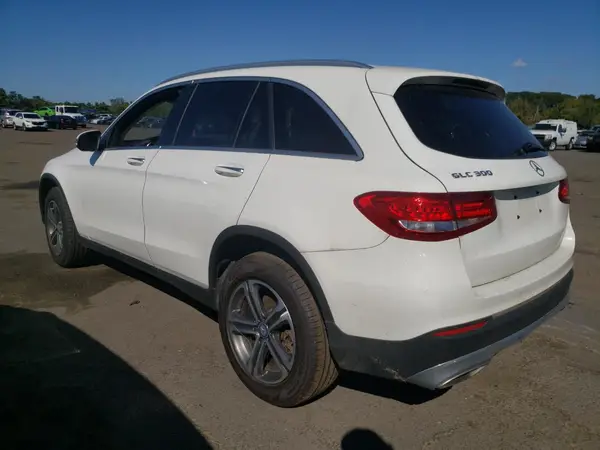 WDC0G4KB0HF137119 2017 MERCEDES-BENZ GLC - Image 2