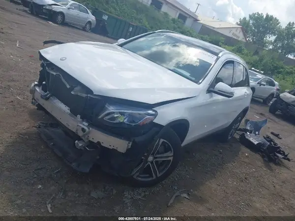 WDC0G4KB0HF146807 2017 MERCEDES-BENZ GLC - Image 2