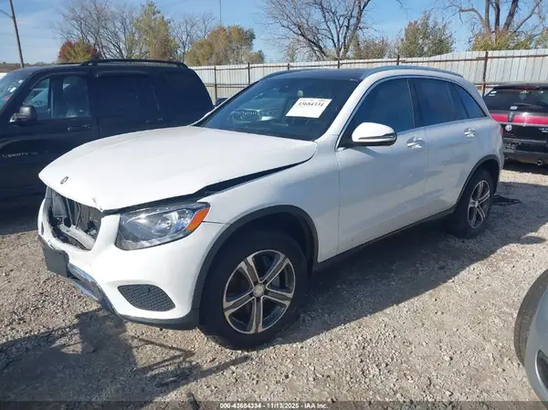 WDC0G4KB0HF153398 2017 MERCEDES-BENZ GLC - Image 2
